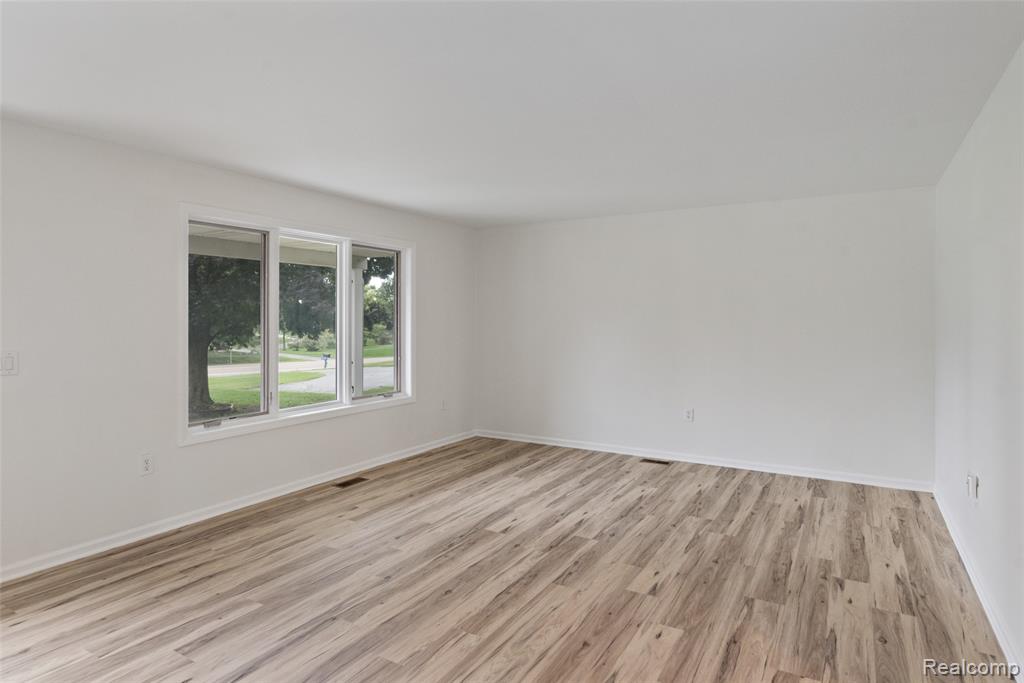7870 Ormond Road Property Photo 11