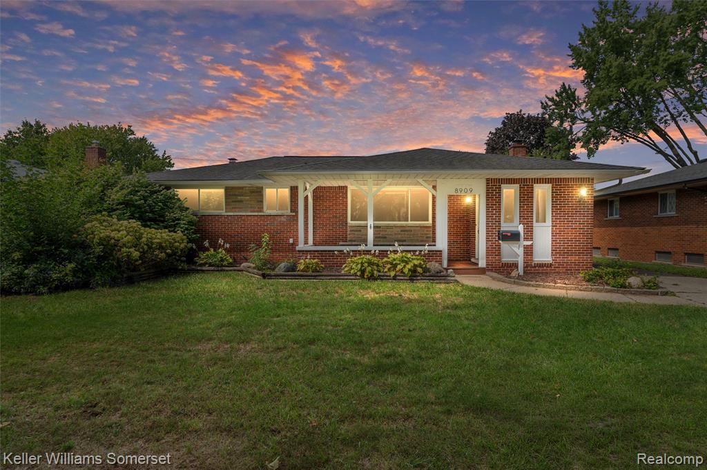 8909 Shannon Drive Property Photo 1