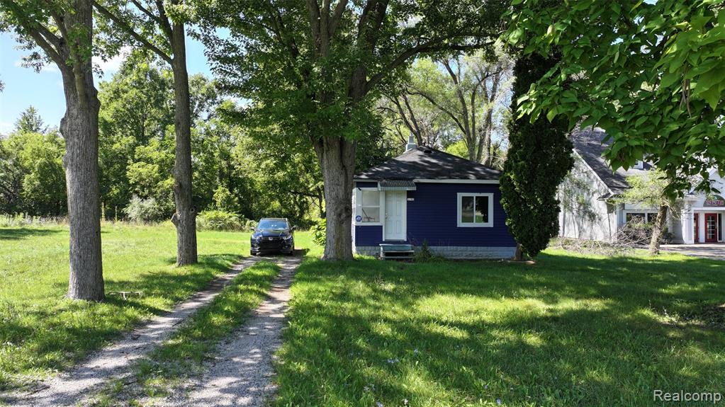 1192 S Belsay Road Property Photo 1