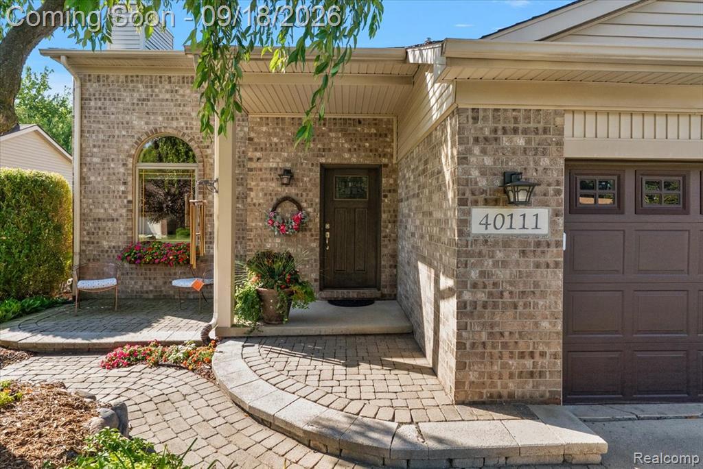 40111 Finley Drive Property Photo 4