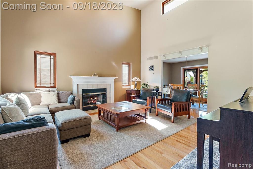 40111 Finley Drive Property Photo 6