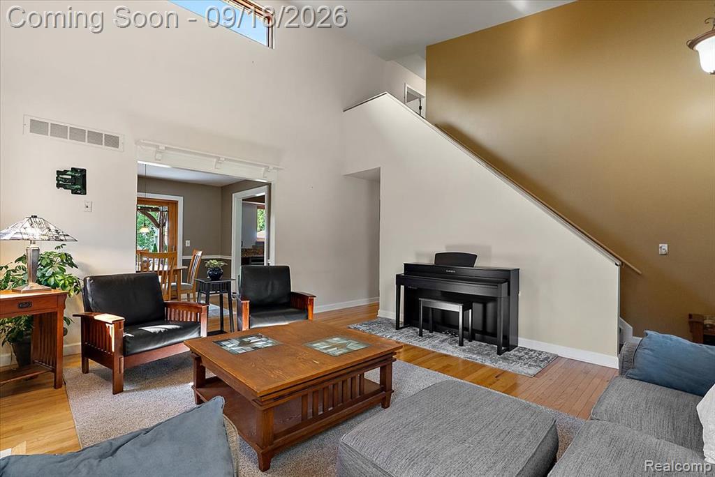 40111 Finley Drive Property Photo 8
