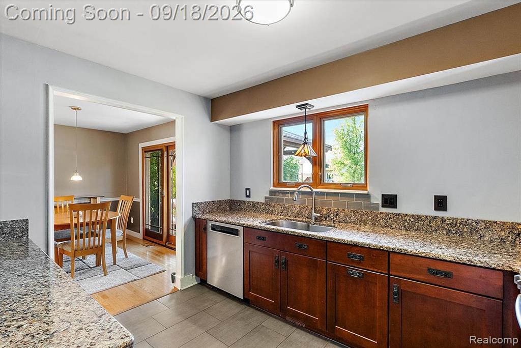 40111 Finley Drive Property Photo 13