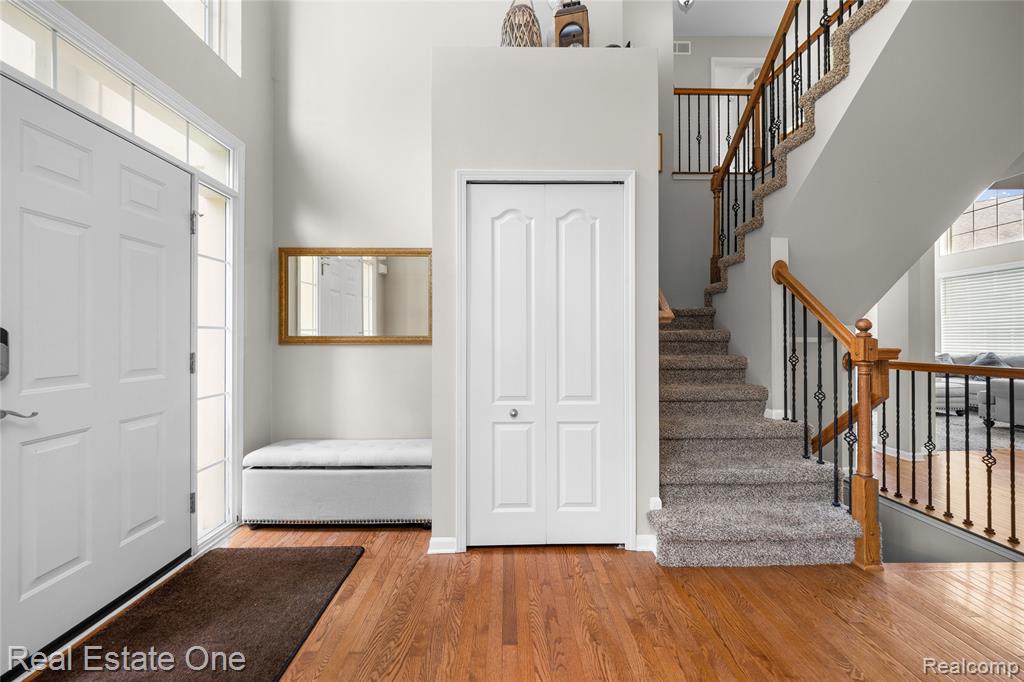 27062 Victoria Road Property Photo 4
