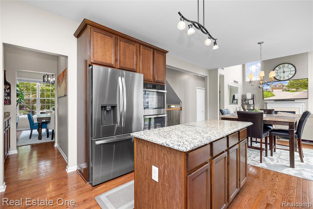 27062 Victoria Road Property Photo 11