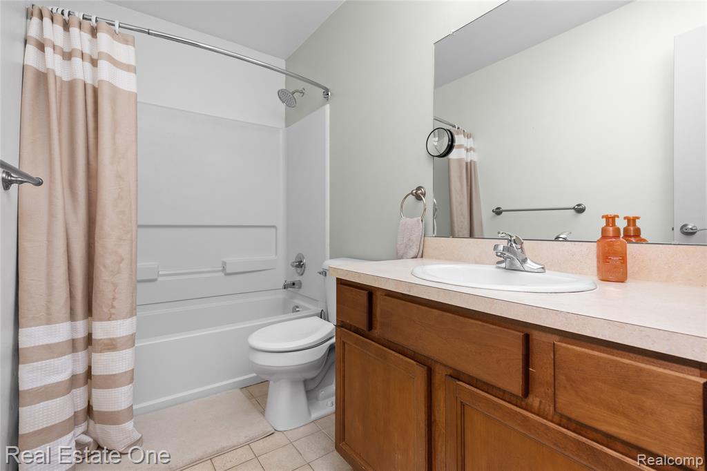 27062 Victoria Road Property Photo 18