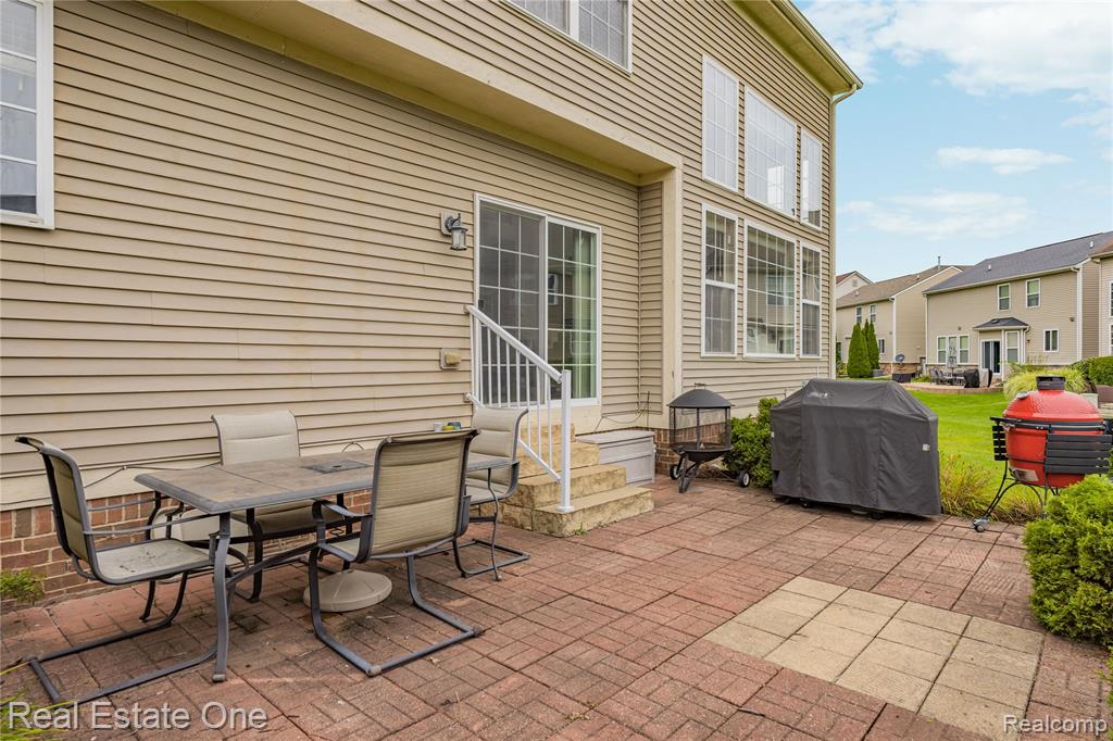 27062 Victoria Road Property Photo 26