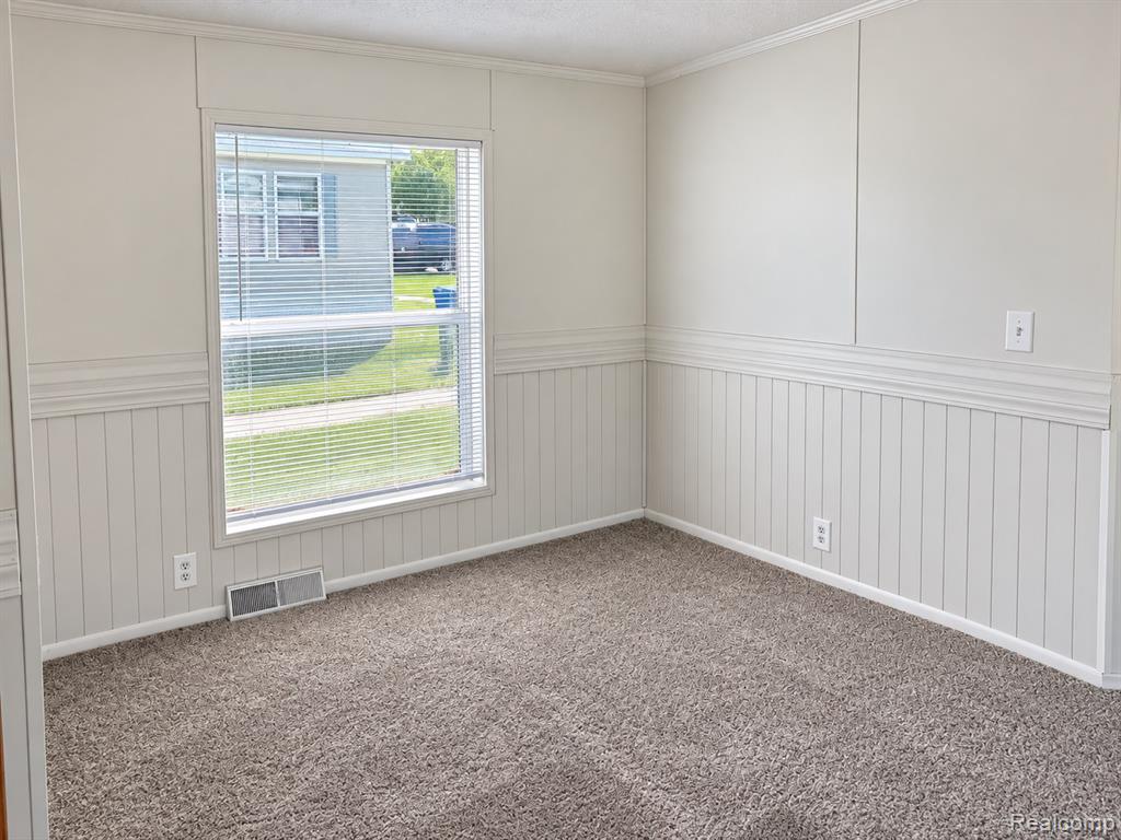 29 Brookfield Property Photo 4