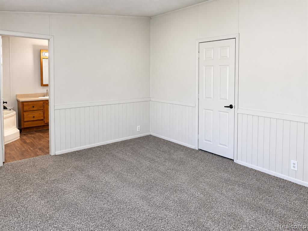 29 Brookfield Property Photo 10