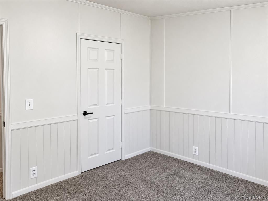 29 Brookfield Property Photo 16