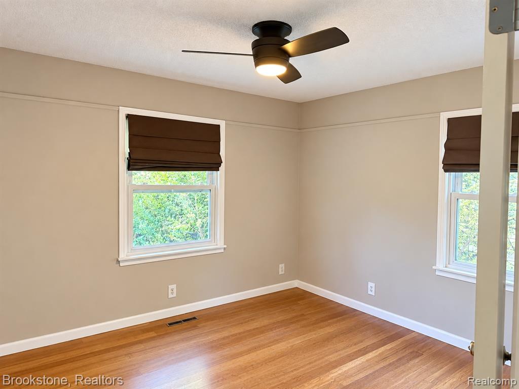 5898 N Globe Street Property Photo 9