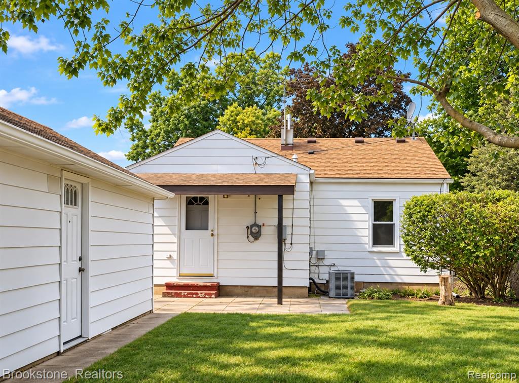 5898 N Globe Street Property Photo 13