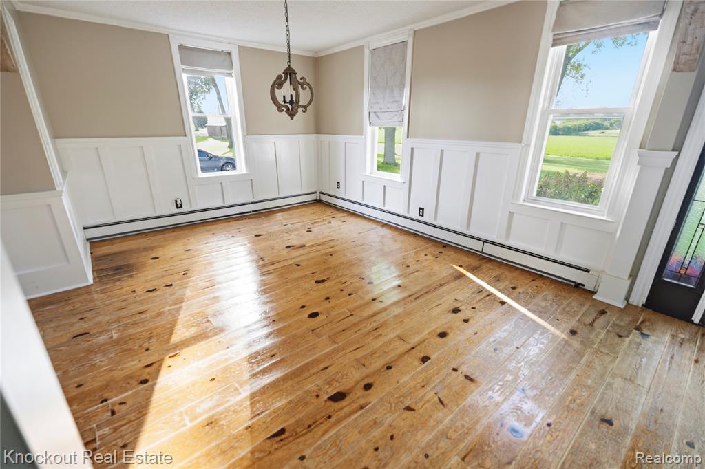 5750 Maple Road Property Photo 6