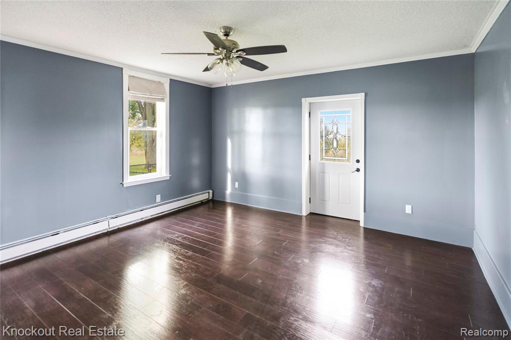 5750 Maple Road Property Photo 10