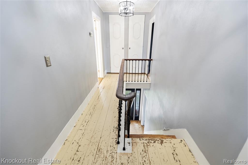 5750 Maple Road Property Photo 18