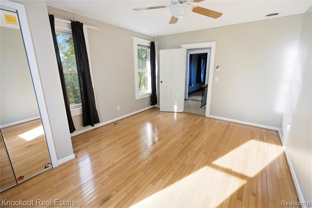 5750 Maple Road Property Photo 21