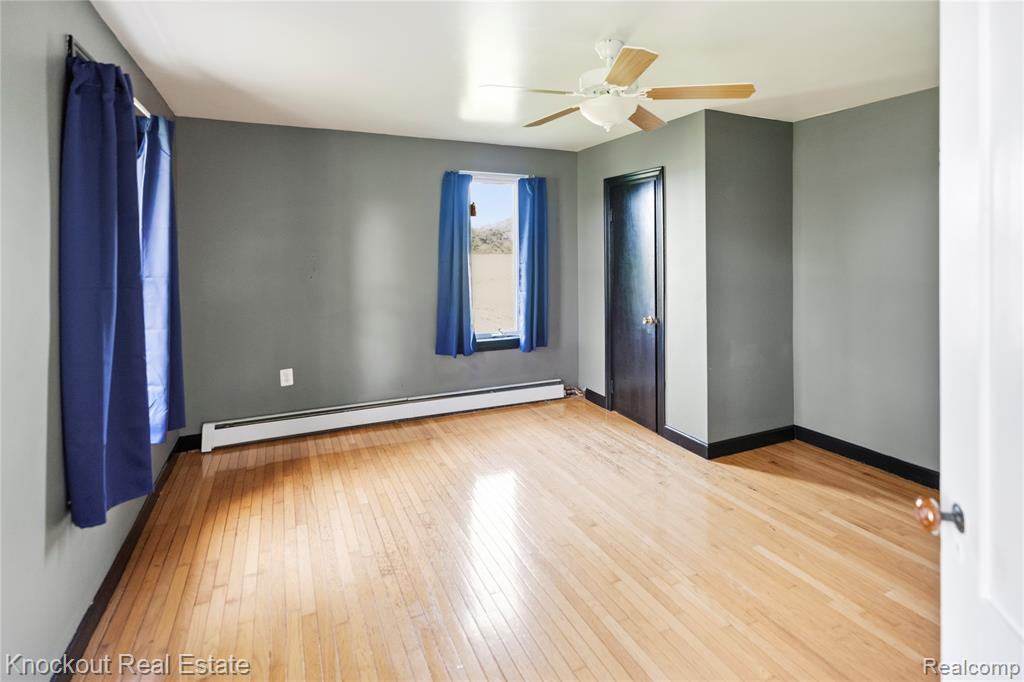 5750 Maple Road Property Photo 22