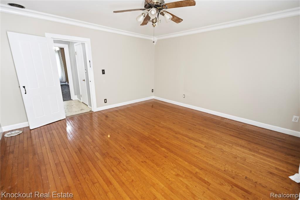 5750 Maple Road Property Photo 27