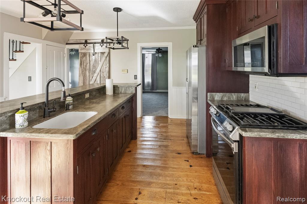 5750 Maple Road Property Photo 31