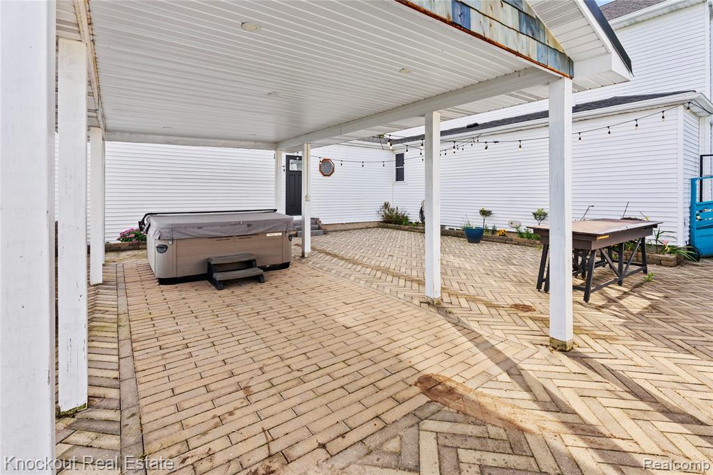5750 Maple Road Property Photo 49