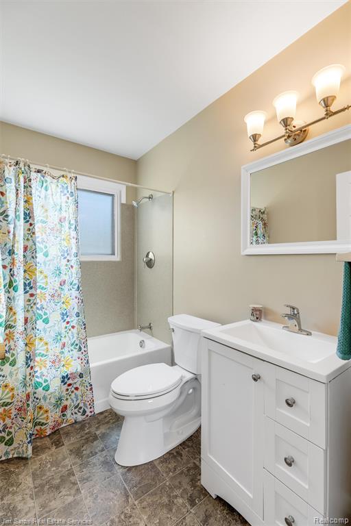 6741 Deering Street Property Photo 8