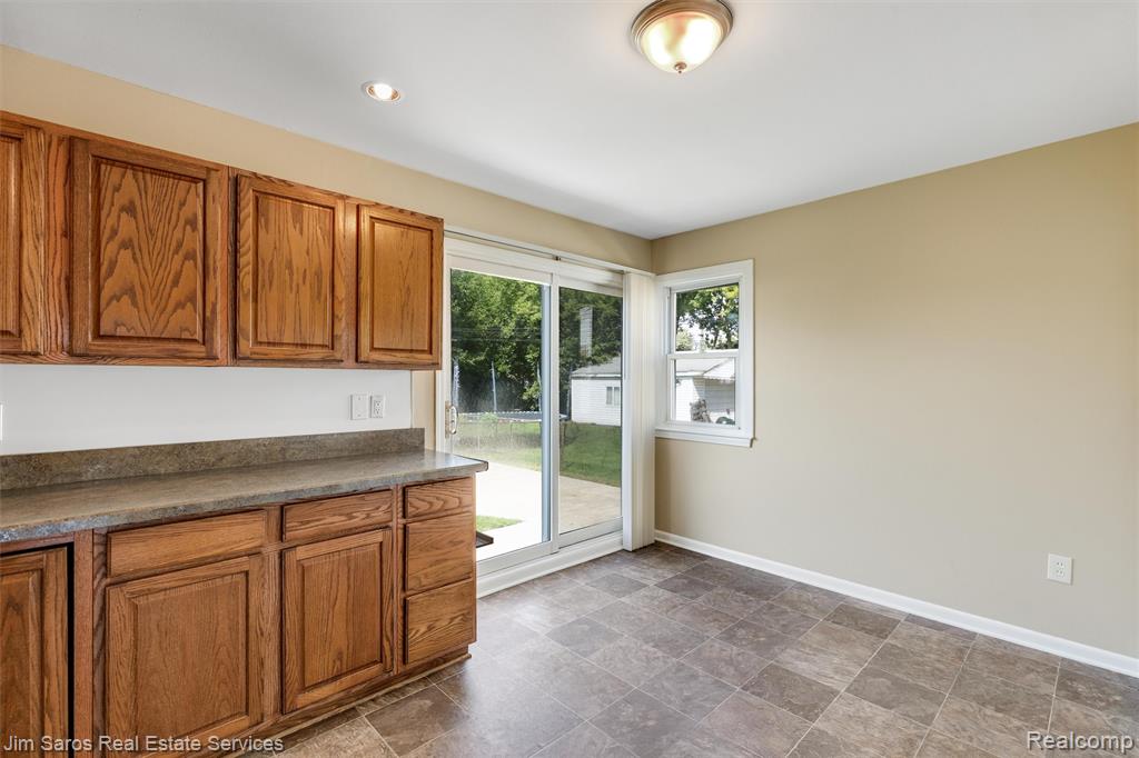 6741 Deering Street Property Photo 12
