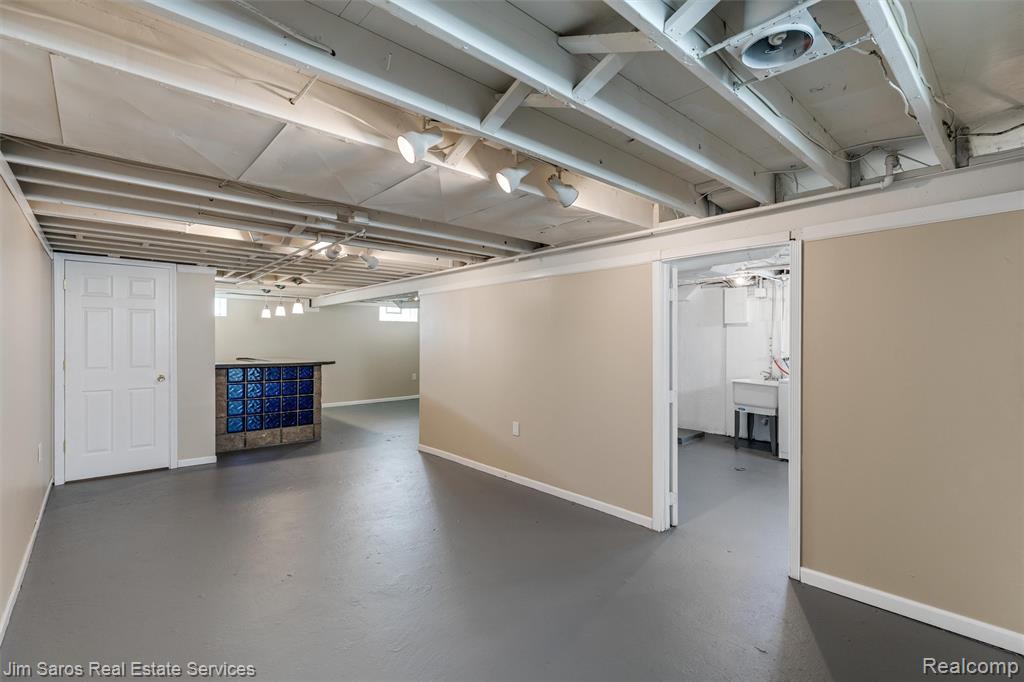 6741 Deering Street Property Photo 17