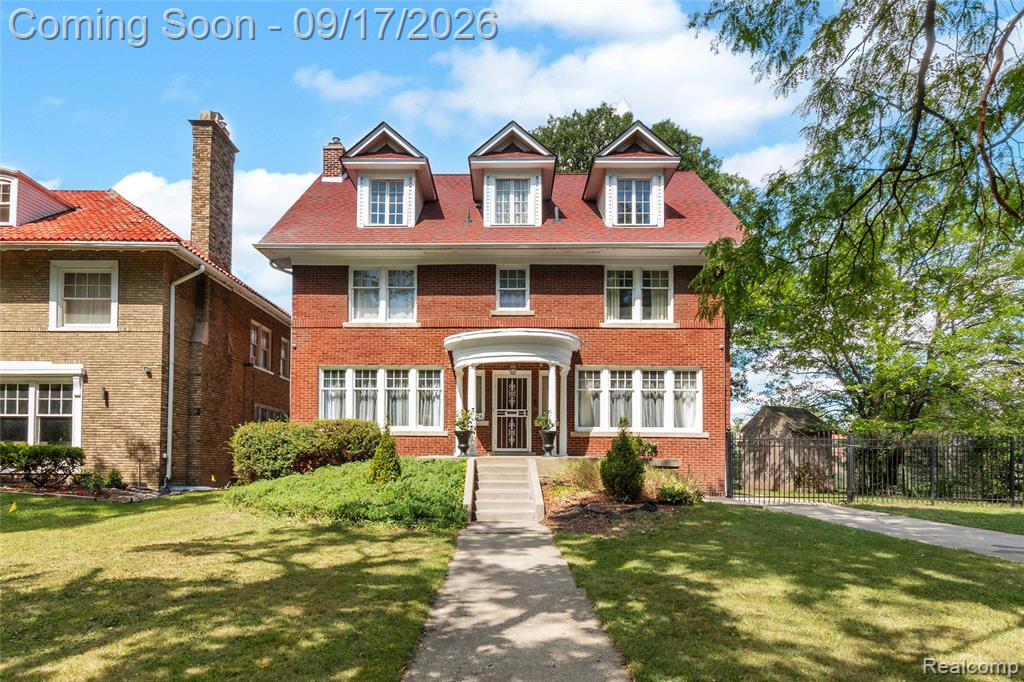 1474 W Boston Boulevard Property Photo 1