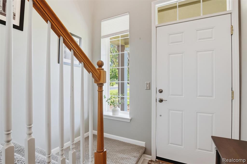 28259 Oakmonte Circle Property Photo 7