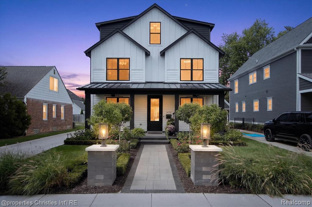 1470 Washington Boulevard Property Photo 1