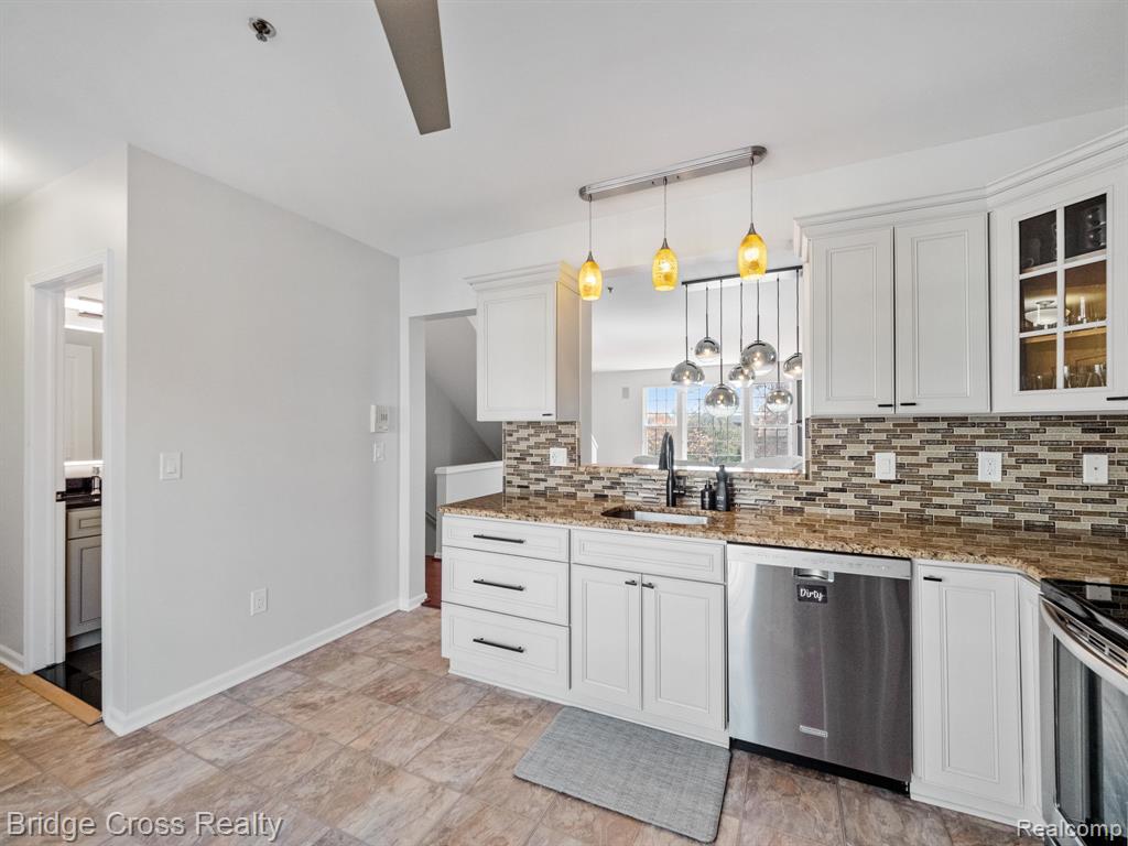 20308 Boardwalk Boulevard Property Photo 7