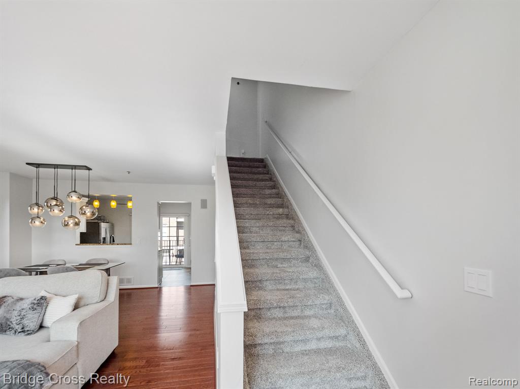 20308 Boardwalk Boulevard Property Photo 16