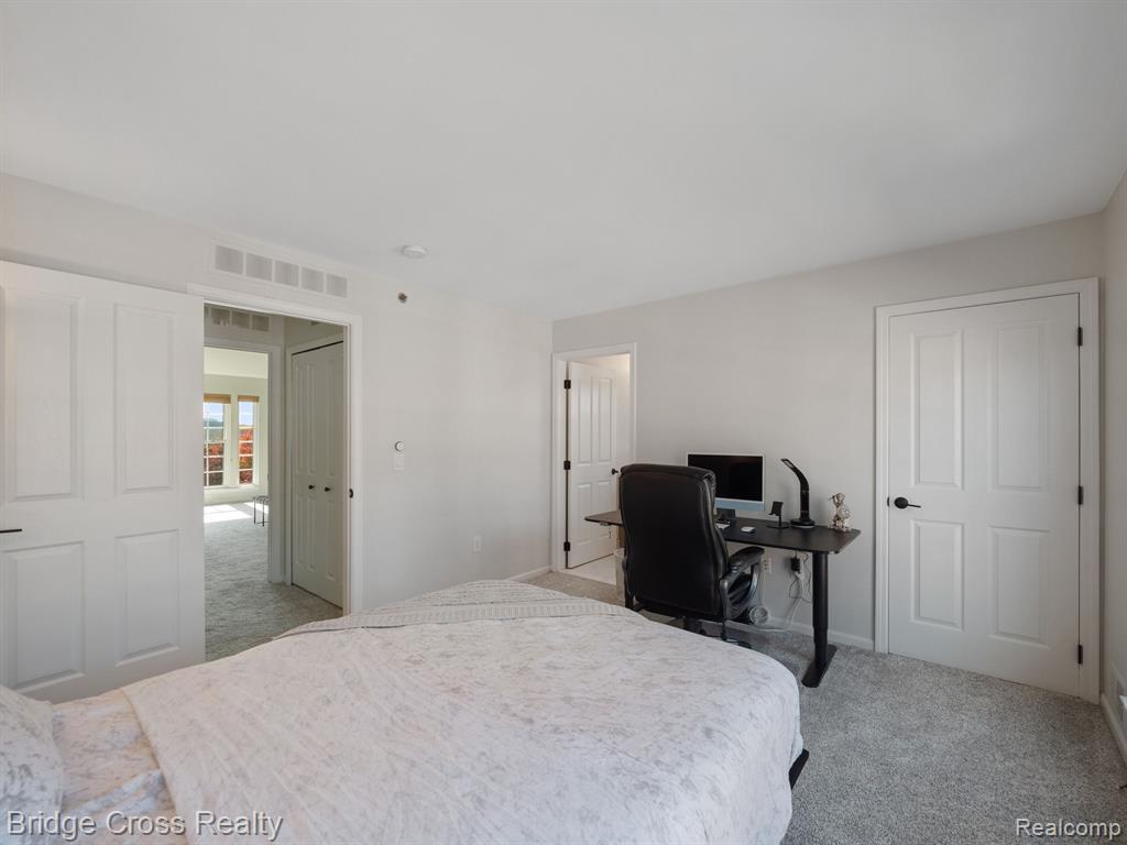 20308 Boardwalk Boulevard Property Photo 25