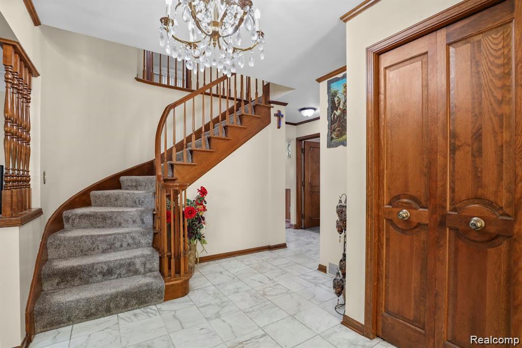 26449 Haverhill Property Photo 9