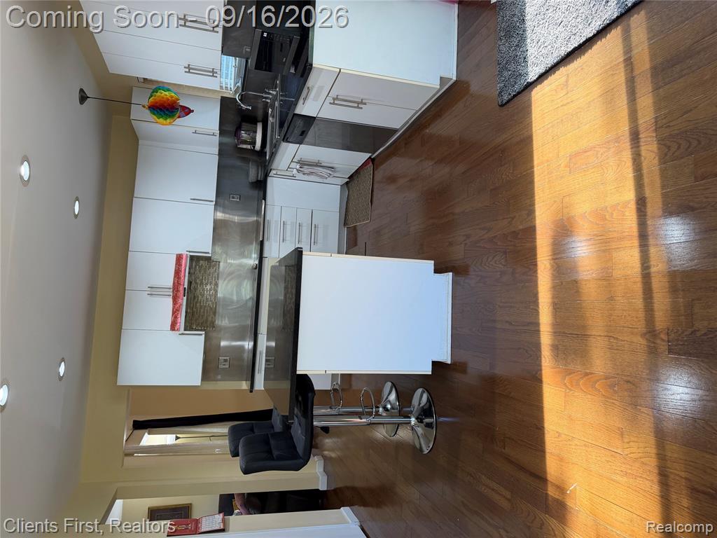 24519 Willowbrook Property Photo 16