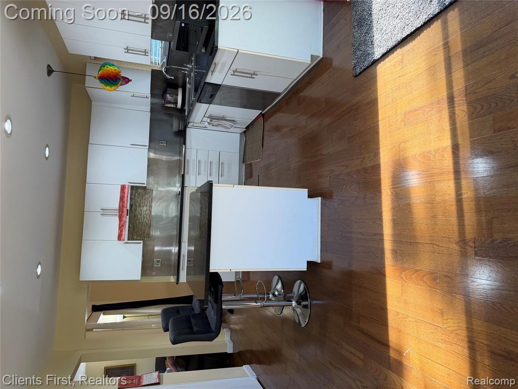 24519 Willowbrook Property Photo 17