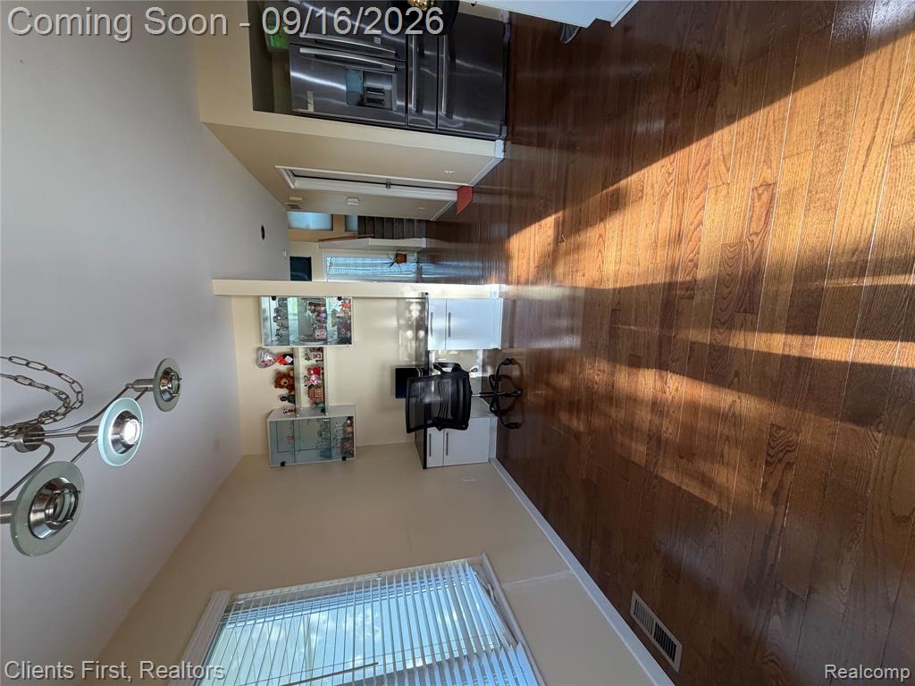 24519 Willowbrook Property Photo 20