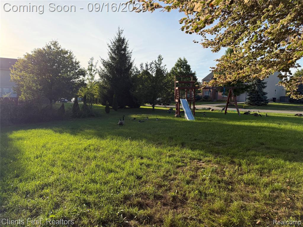24519 Willowbrook Property Photo 28