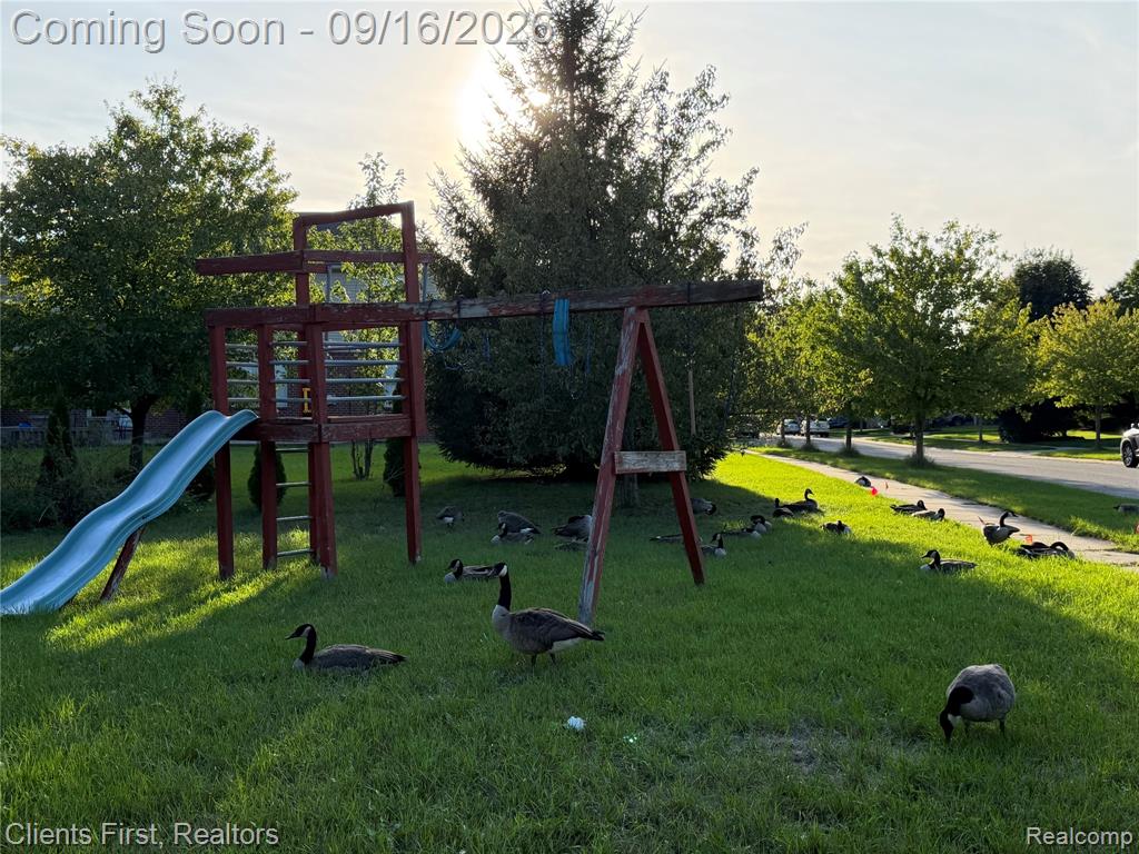 24519 Willowbrook Property Photo 32