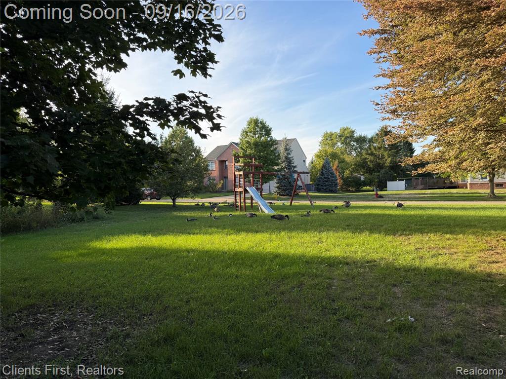 24519 Willowbrook Property Photo 37