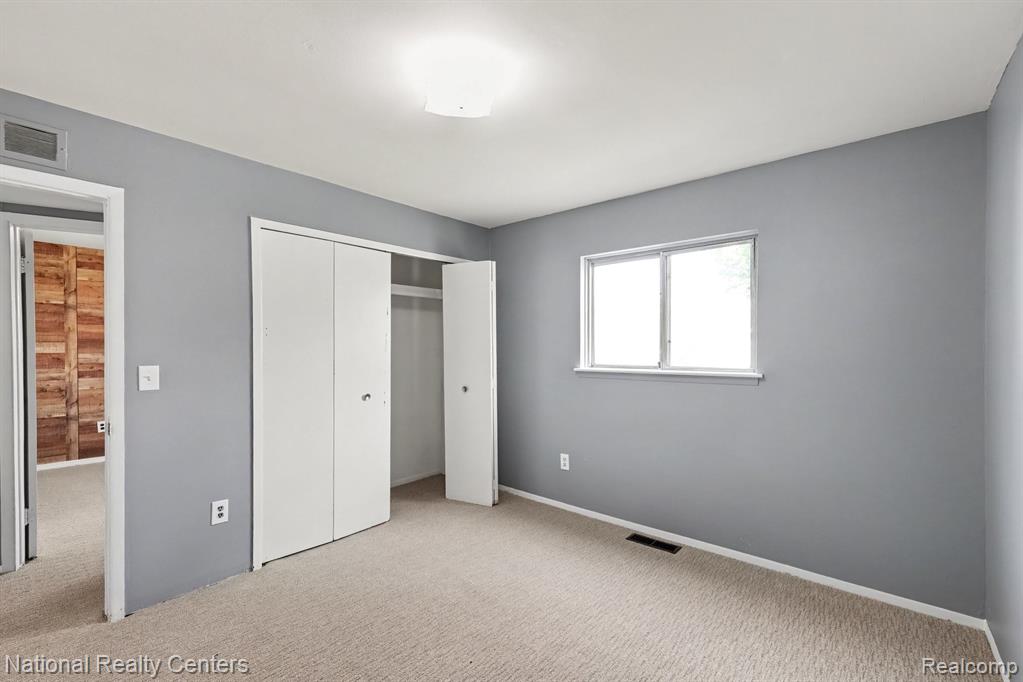 1069 Urbancrest Drive Property Photo 8
