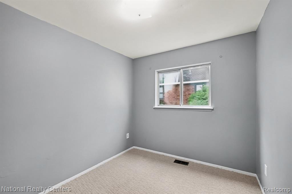 1069 Urbancrest Drive Property Photo 10
