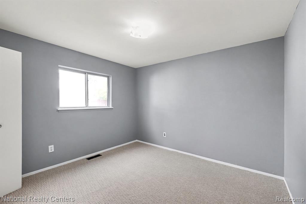1069 Urbancrest Drive Property Photo 13