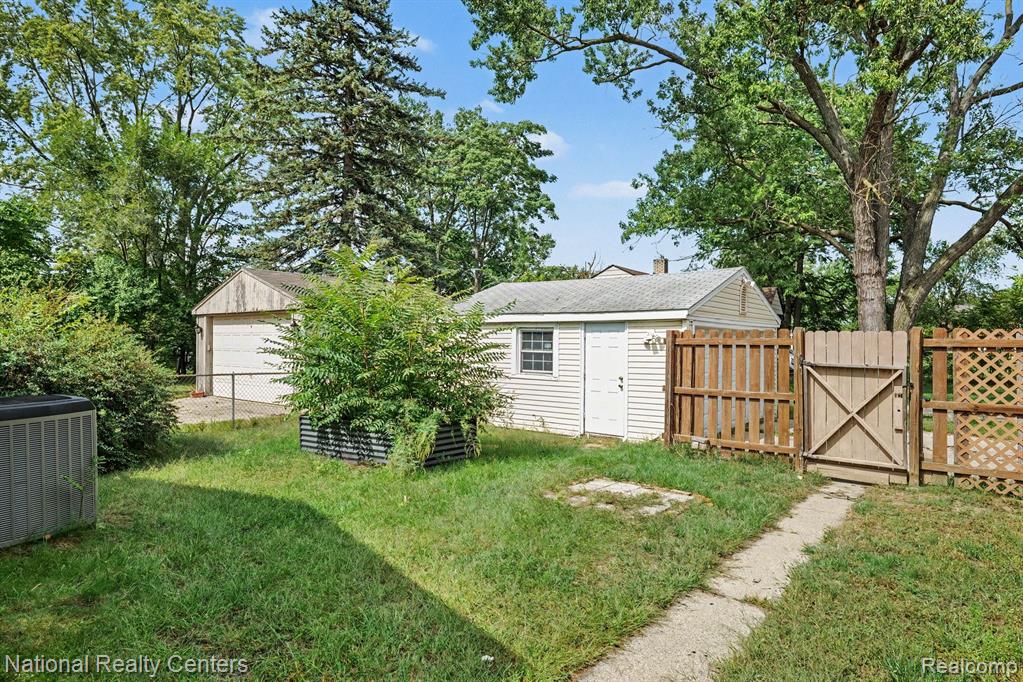 1069 Urbancrest Drive Property Photo 15