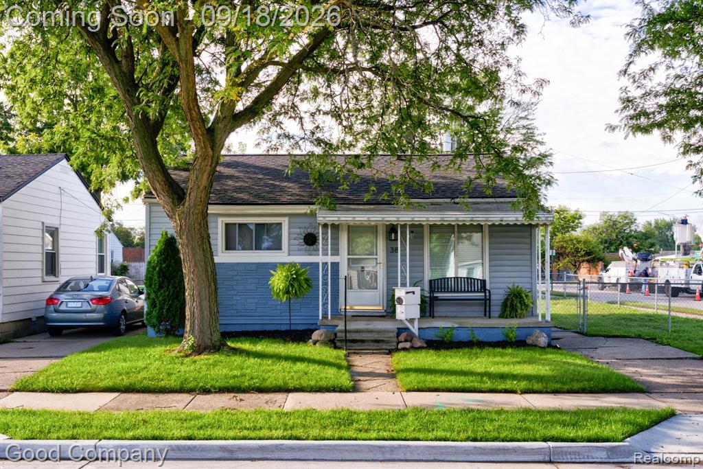 38 E Rowland Avenue Property Photo 1