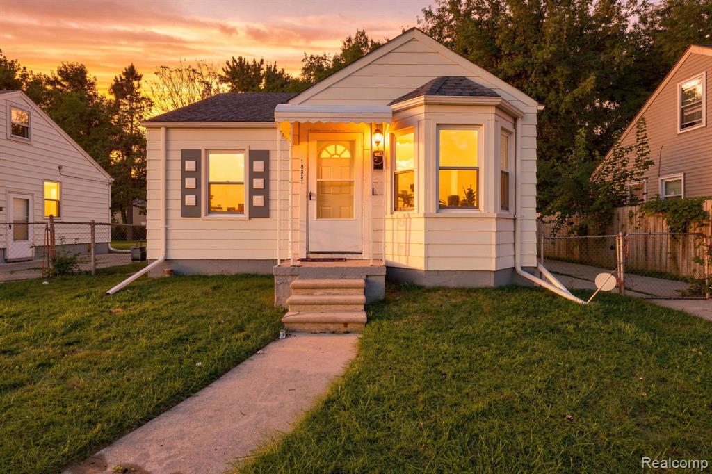 19331 Kenosha Street Property Photo 1