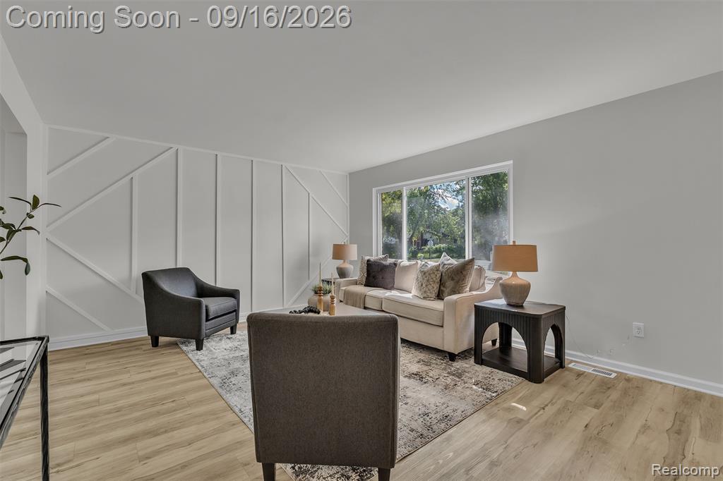 39202 Dillingham Street Property Photo 9