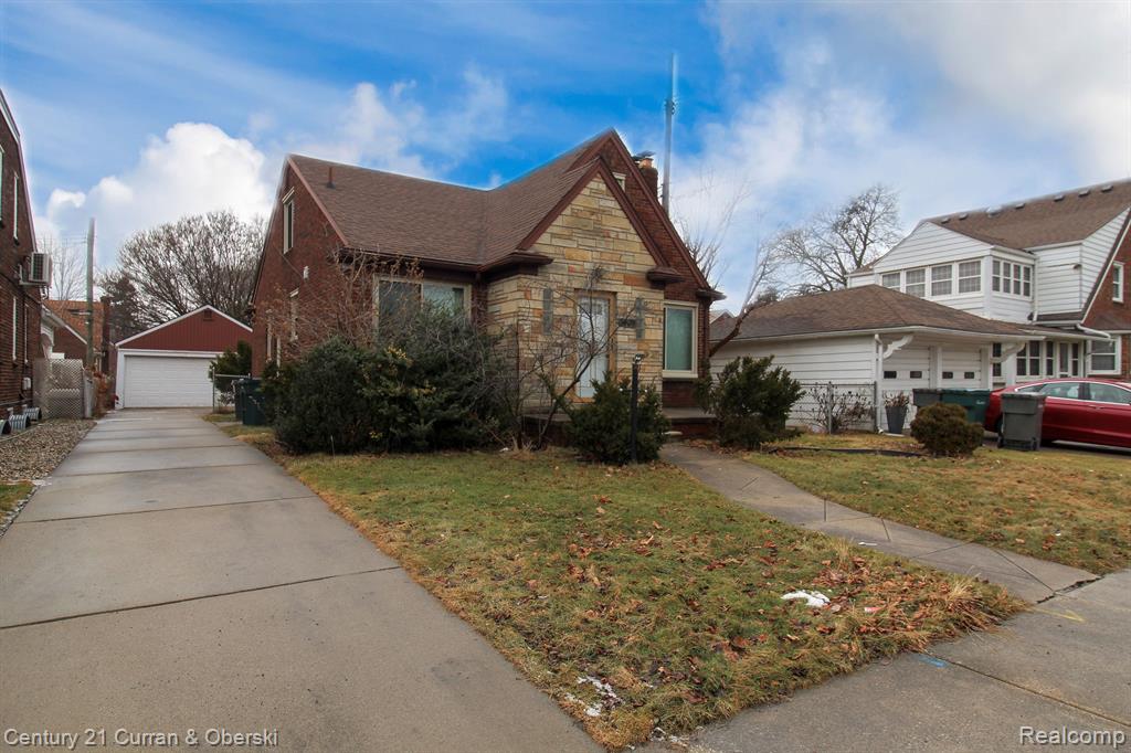 7907 W MORROW Circle Property Photo 1