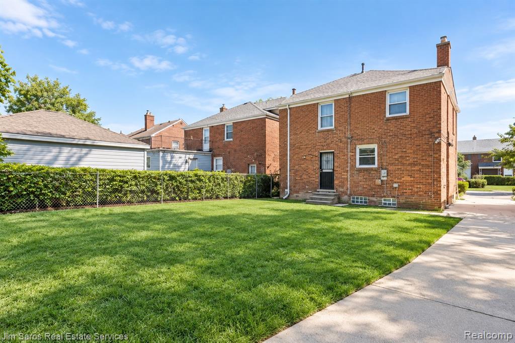 3364 Ewald Circle Property Photo 12