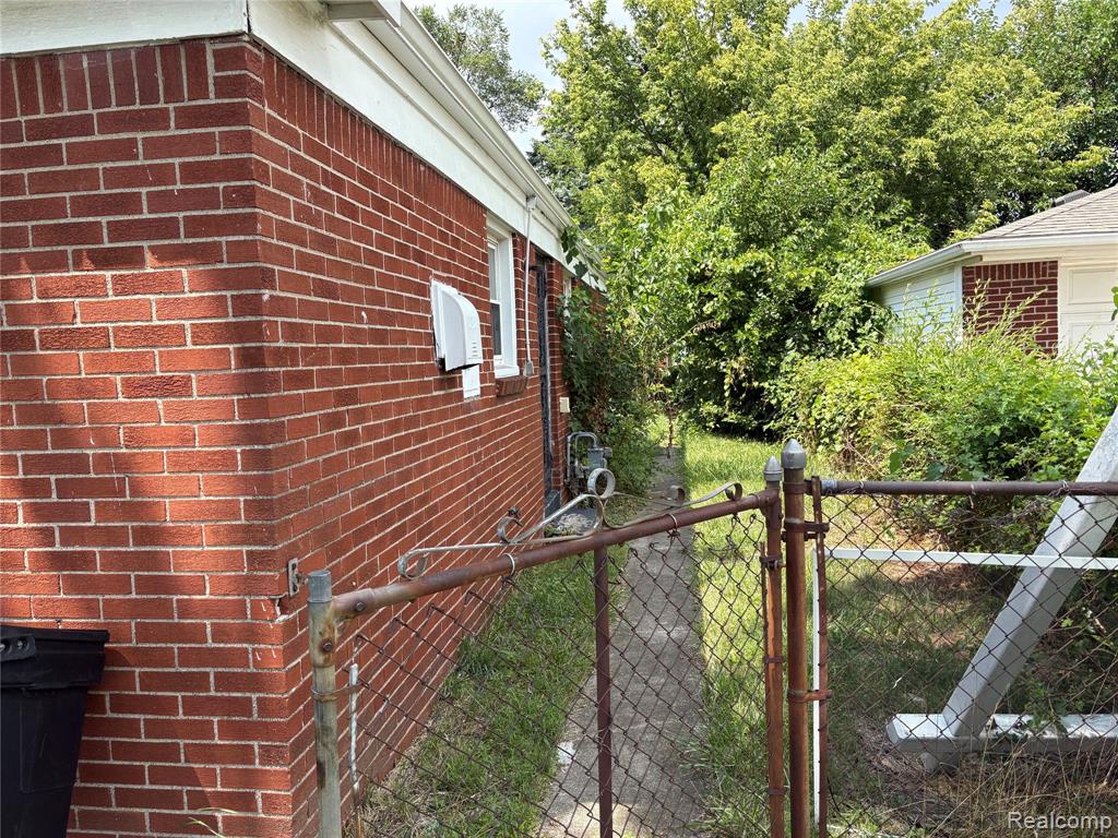 3856 17th Street Property Photo 4